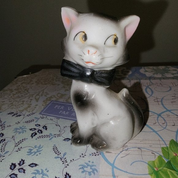 Vintage Cat with Bow-Tie Figurine - Picture 1 of 8